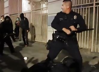 Une arrestation sous tension lors d'une manifestation pro-avortement