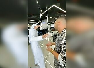 Influenceur TikTok arrêté à Dubaï pour avoir moqué les Emiratis fortunés dans une vidéo satirique