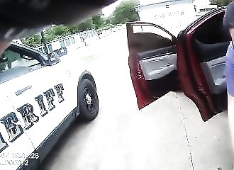 Oklahoma : un policier sauve la vie d'un gamin qui s’étouffe