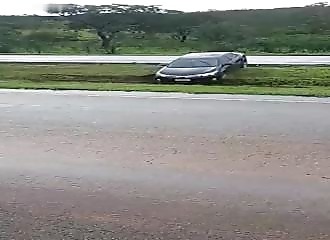 Des sorties de route en série font deux morts au Brésil