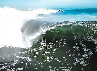 Namibie : sur 1,5 km et pendant 2 minutes, un surfeur dompte la même vague