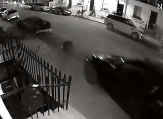Ils font une course dans des ruelles étroites (Londres)