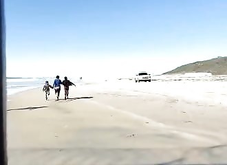 Un garde-frontière américain VS des dizaines de migrants mexicains