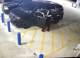 Soupçonnée d’être ivre, une automobiliste se fait violemment arrêter et finit avec plusieurs fractures