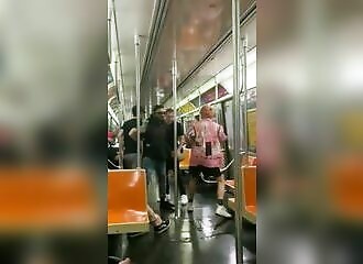 Man defends subway passenger who is attacked by two riffraff