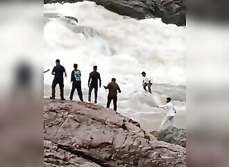 A youtuber swept away by current at Duduma Falls