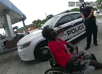 Policier suspendu après avoir tasé à 4 reprises un handicapé