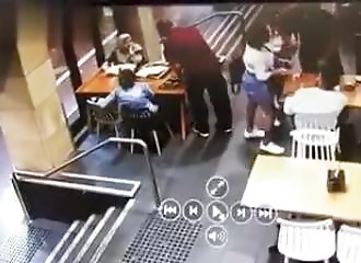 Une femme musulmane enceinte rouée de coups par un islamophobe (Australie)