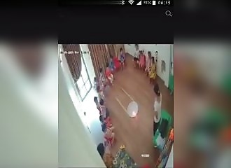 Trois enfants brûlés lors d’un cours de prévention contre les incendies domestiques (Vietnam)