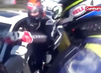 Turquie : des motards en colère tentent de faire la peau à un automobiliste
