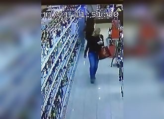 Allemagne : un homme saccage tout le rayon alcool d’un supermarché