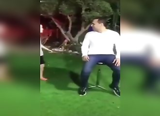 Sodomie forcée pour ce pauvre gars !