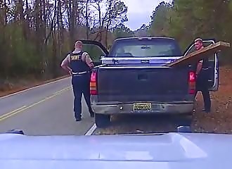 Alabama : deux policiers tombent sur l’homme le plus recherché du comté