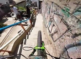 Lewis Buchanan is speeding down Valparaíso (Chile), and it's impressive!