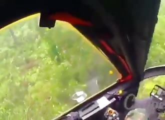 Un hélicoptère de l’armée colombienne essuie des tirs d’armes légères