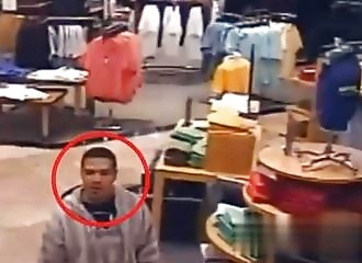 Ils agressent un vieil homme parce qu'il a utilisé une cabine réservée aux handicapés