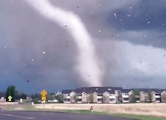 Des images impressionnantes sur la tornades qui a touché le Kansas
