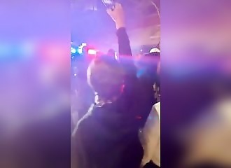 Une voiture de police percute et écrase plusieurs manifestants (Washington)