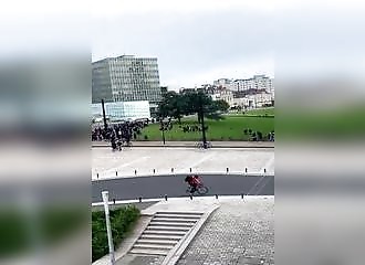 En pleine crise sanitaire, 300 personnes se rassemblent devant le CHU de Nantes