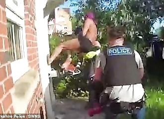 Spectacular escape attempt by a drug dealer during a house search