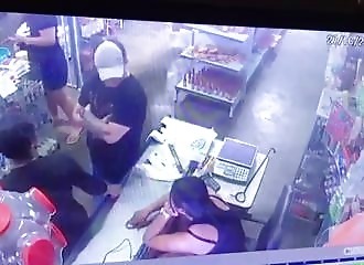 Gros salopard tente d’abattre son ex-femme en lui tirant dans la tête (Brésil)