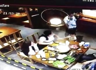 Jaloux, un mari ébouillante l’ami de sa femme (Chine)