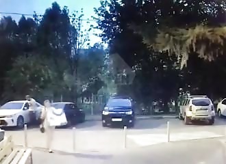 Un homme échappe à des tueurs, la police intervient et lui sauve la vie (Russie)