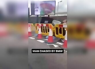 A man is chased by BMW drivers in England
