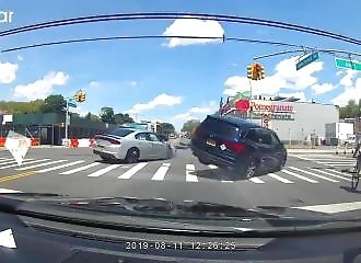 New York : un gros connard de chauffard provoque la mort d’un cycliste