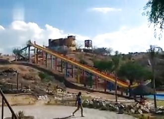 Un jeune est victime de fractures handicapantes après avoir raté un saut dans une piscine (Mexique)