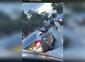 Il s'attaque à la mauvaise personne lors d'un road rage !