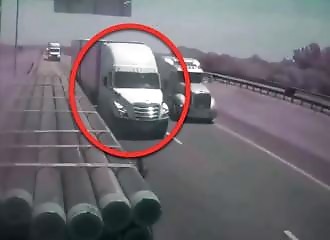 This trucker wants too much and ends up smashed against another trailer