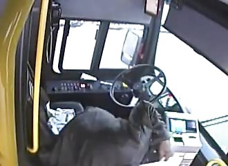 Connecticut : après avoir été agressé par un passager, un chauffeur de bus se fait licencier