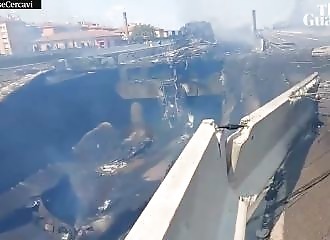 L'impressionnante explosion d'un camion citerne explose en Italie