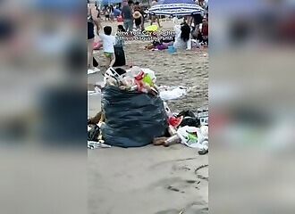 Coney Island ensevelie sous les ordures