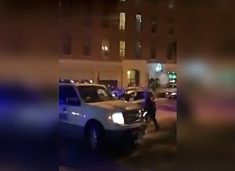 Activement recherché, un homme s’enfuit en fonçant dans un barrage de police (Illinois)