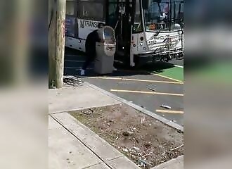 Unbelievable: He tries to steal an ATM while riding the bus!