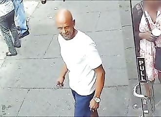 New York : braquage à main armée en plein jour et au milieu de la foule