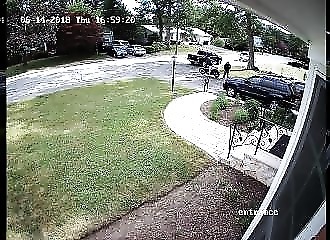 À peine vient-il d’acheter sa moto qu’il se crashe à deux reprises (Massachusetts)