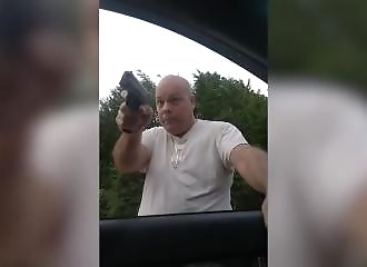 Un automobiliste pénètre accidentellement sur une propriété privée et se fait tirer dessus (Texas)