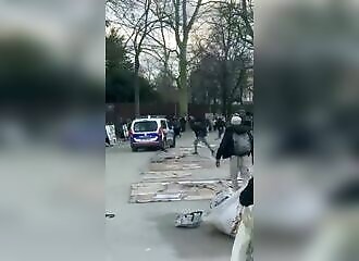 Attaque de policiers lors d'une interpellation près de la tour Eiffel