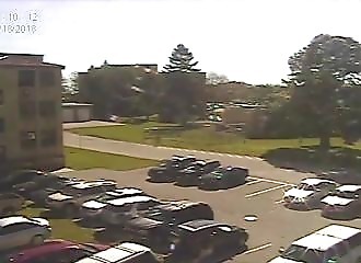Wisconsin : menotté, un suspect s’échappe de la salle d’interrogatoire en sautant du 2e étage