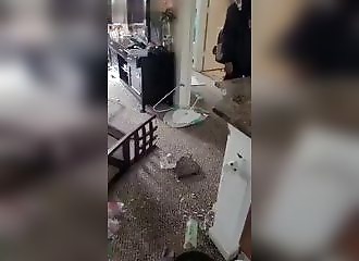 Elle confisque le téléphone à son fils de 12 ans, il détruit la maison !