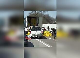 Amazon truck looted by motorists