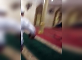 Un énorme rat s’introduit dans une mosquée en Indonésie