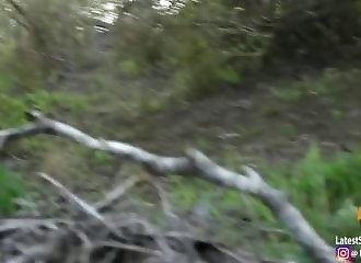 Un léopard tente de tuer le petit d’un ratel et s’en mord les pattes (Afrique du Sud)